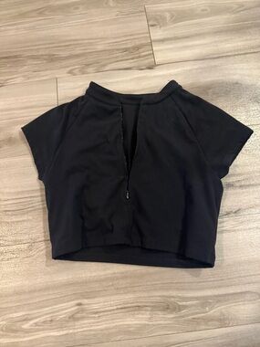 Alphalete - Zip front Crop top with pads - Size S